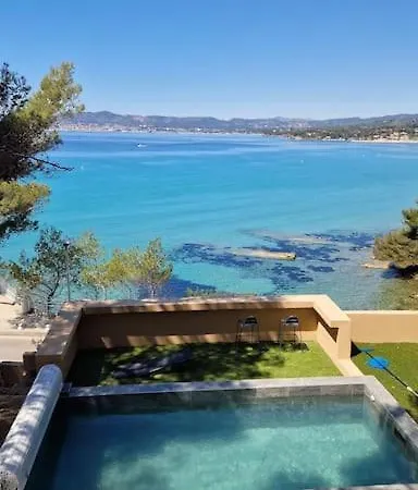 Grande Maison Climatisee Piscine En Bord De Villa